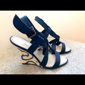 Manolo Blahnik - Unused Blue & Cream Wedges